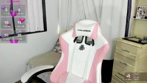 Snapshot of sussy_vanguash chatting on February 5, 5:50 pm sussy_vanguash online show from February 5, 5:50 pm