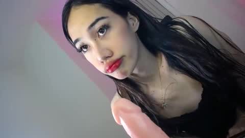 susie online show from December 17, 8:45 am