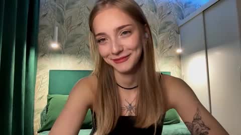 Jessica online show from October 19, 5:02 pm