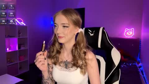 Jessica online show from March 28, 1:33 pm