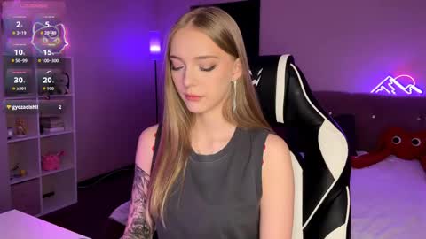 Snapshot of susyschuerholz chatting on April 19, 1:10 pm Jessica online show from April 19, 1:10 pm