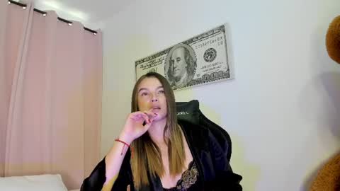Snapshot of suzan__cooper2 chatting on June 25, 5:06 pm suzan__cooper2 online show from June 25, 5:06 pm