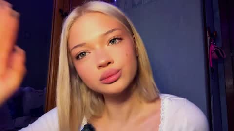 Stacy online show from March 31, 4:02 am