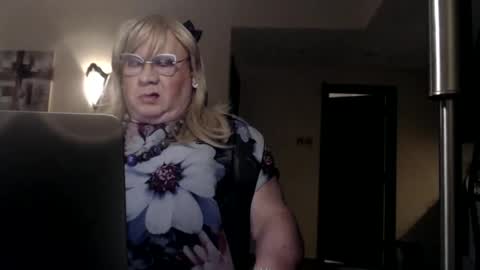 My name is Sissy or more fully Suzanna Aprilia Maria Mariquita Catarina Chinita Banci. Soy una puta - que chimba ladybug online show from February 28, 9:55 pm