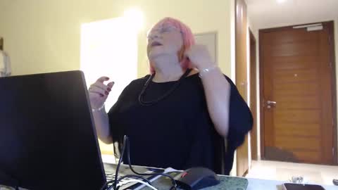 My name is Sissy or more fully Suzanna Aprilia Maria Mariquita Catarina Chinita Banci. Soy una puta - que chimba ladybug online show from March 6, 4:58 pm