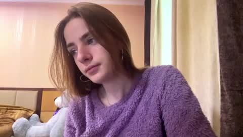 Emila online show from May 9, 7:13 am