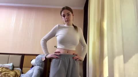 Emila online show from May 16, 10:36 am