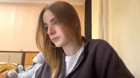 Emila online show from June 6, 1:38 pm