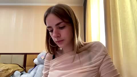 Emila online show from June 13, 11:30 am