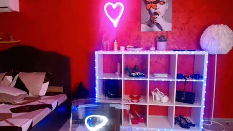 suzanstacks online show from September 24, 6:06 am
