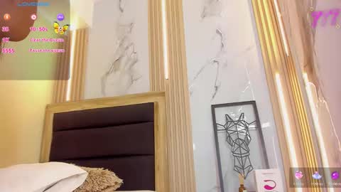 S U Z E T  online show from March 21, 1:16 pm