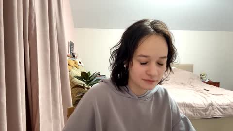 Lilu online show from September 29, 6:35 pm