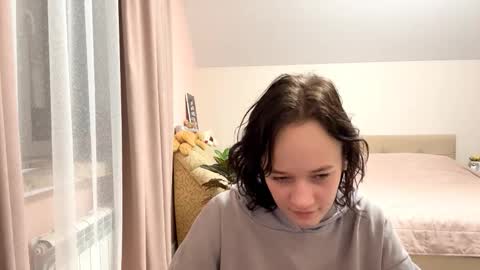 Lilu online show from October 5, 6:06 pm