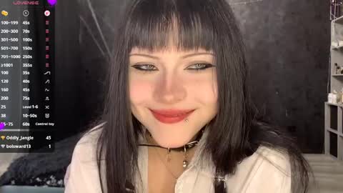 EmilySuonn online show from May 15, 5:47 am