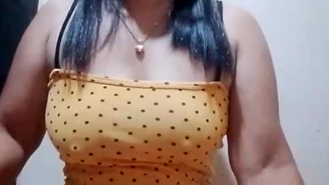 suzzie_hot online show from January 7, 9:17 pm