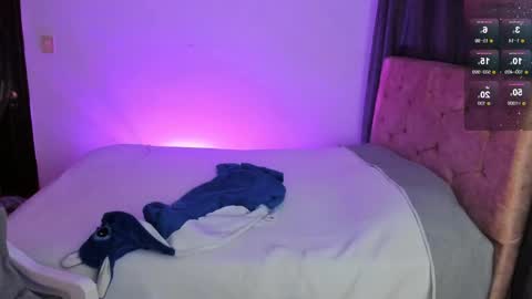 Mariana online show from November 15, 1:25 am