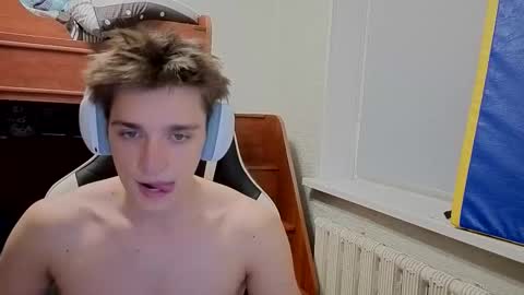 Snapshot of sweeetyangeel chatting on October 23, 4:28 pm sweeetyangeel online show from October 23, 4:28 pm