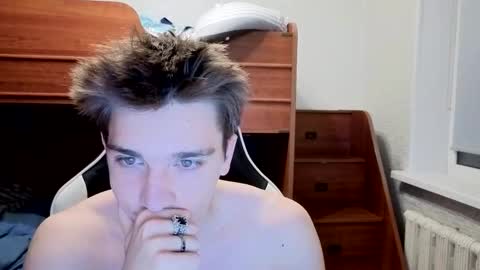 Snapshot of sweeetyangeel chatting on October 30, 5:46 pm sweeetyangeel online show from October 30, 5:46 pm