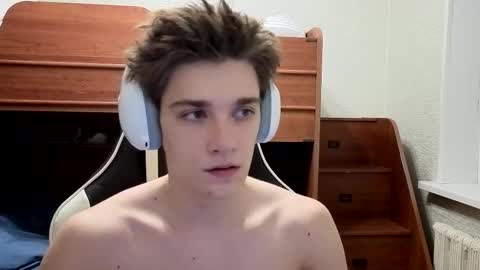 Snapshot of sweeetyangeel chatting on November 7, 7:14 pm sweeetyangeel online show from November 7, 7:14 pm