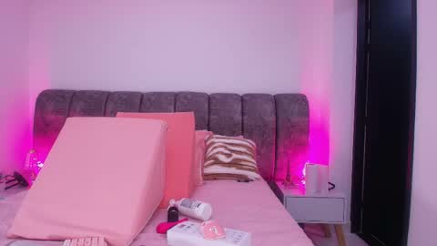 Debora  online show from November 7, 12:05 pm