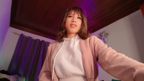 Snapshot of sweet01_ chatting on February 1, 7:26 am sweet01_ online show from February 1, 7:26 am