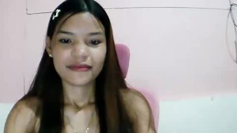 Snapshot of sweet01pinay chatting on May 31, 11:17 am sweet01pinay online show from May 31, 11:17 am