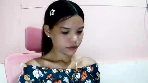 Snapshot of sweet01pinay chatting on June 11, 11:30 am sweet01pinay online show from June 11, 11:30 am