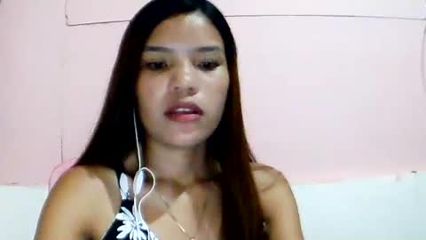 Snapshot of sweet01pinay chatting on June 16, 1:36 pm sweet01pinay online show from June 16, 1:36 pm