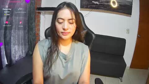 Snapshot of sweet10salome chatting on October 12, 3:11 pm sweet10salome online show from October 12, 3:11 pm