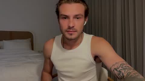 Snapshot of sweet19sammy chatting on June 29, 6:30 pm Sammy online show from June 29, 6:30 pm