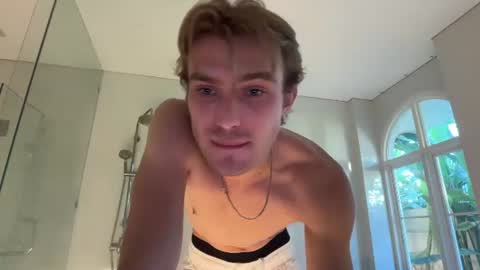 Snapshot of sweet19sammy chatting on July 12, 11:18 pm Sammy online show from July 12, 11:18 pm