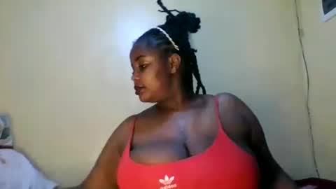 sweet52537 online show from February 14, 9:10 pm
