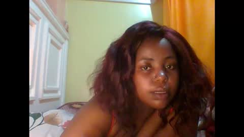 Snapshot of sweet52537 chatting on November 10, 7:46 pm sweet52537 online show from November 10, 7:46 pm