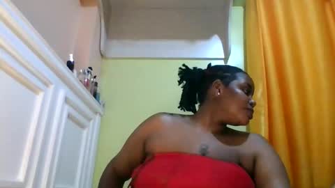 Snapshot of sweet52537 chatting on March 5, 6:15 pm sweet52537 online show from March 5, 6:15 pm