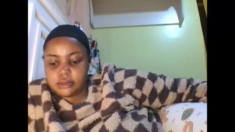 Snapshot of sweet52537 chatting on March 22, 1:53 am sweet52537 online show from March 22, 1:53 am