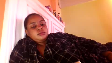 Snapshot of sweet52537 chatting on March 26, 6:08 am sweet52537 online show from March 26, 6:08 am