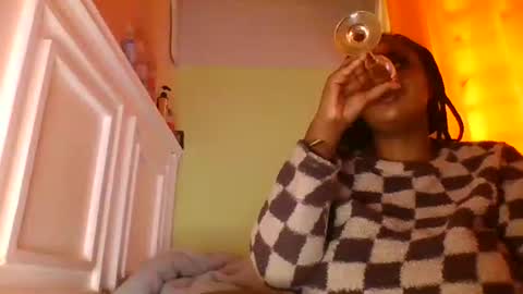 Snapshot of sweet52537 chatting on April 13, 6:08 am sweet52537 online show from April 13, 6:08 am