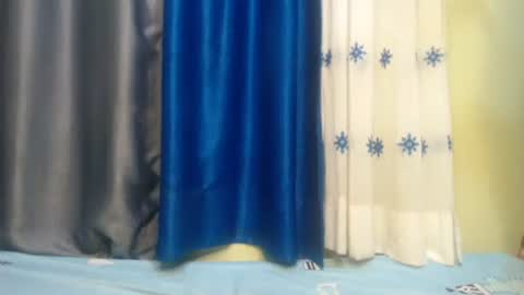 Snapshot of sweet69petyte chatting on December 15, 5:56 am Petite Queen online show from December 15, 5:56 am