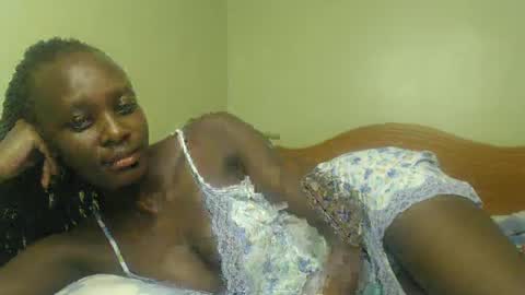 Snapshot of sweet69petyte chatting on January 24, 6:56 pm Petite Queen online show from January 24, 6:56 pm