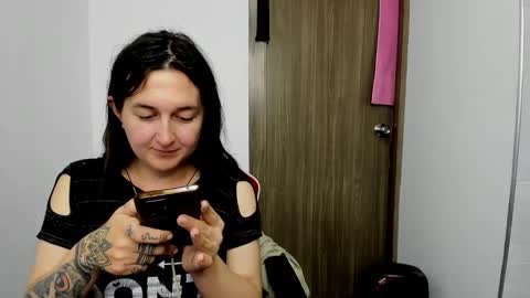 sweet__suck69bitch online show from December 4, 9:46 pm
