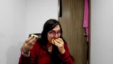 sweet__suck69bitch online show from December 7, 1:58 am
