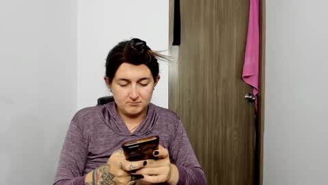 sweet__suck69bitch online show from December 7, 11:12 pm