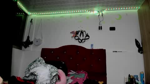 sweet__suck69bitch online show from January 1, 10:00 am