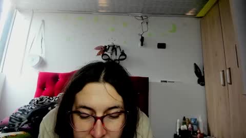 sweet__suck69bitch online show from January 5, 7:17 pm
