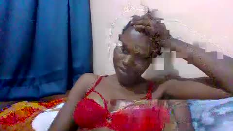 Snapshot of sweet_adora chatting on February 19, 7:38 pm sweet_adora online show from February 19, 7:38 pm