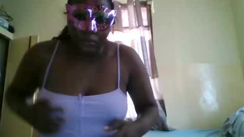 Snapshot of sweet_adora chatting on February 11, 12:54 pm sweet_adora online show from February 11, 12:54 pm