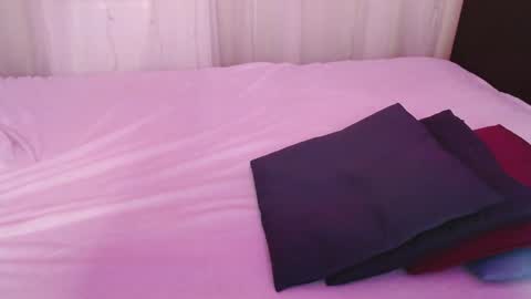 Alice online show from December 18, 7:30 pm