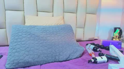 Amye  online show from February 18, 7:10 pm