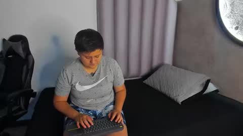 Andrea Y Melisa online show from September 21, 11:01 am
