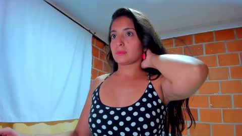 sweet and hot alaia online show from September 22, 4:47 am